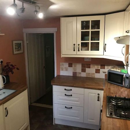 Ham Tree Cottage Trowbridge Exterior photo
